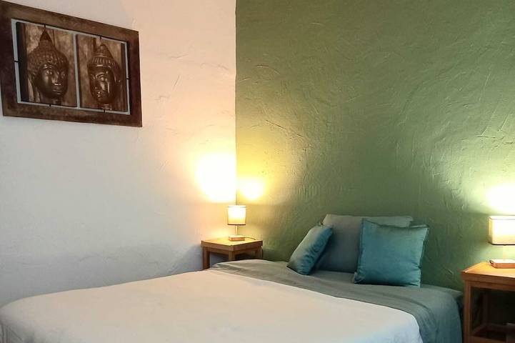 Location de vacances pour 3 personnes, avec piscine à Condat-sur-Trincou - 4