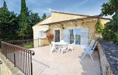 Gîte pour 6 personnes, avec terrasse et piscine à Montbrison-sur-Lez