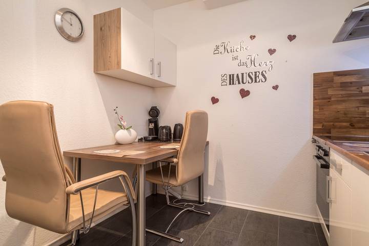 Ganze Wohnung, "Ferienwohnung für Zwei" in Ufernähe des Bodensees mit Wlan in Meersburg, Region Bodensee-Oberschwaben