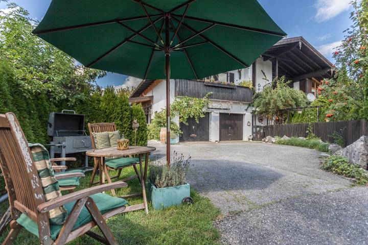 Ganze Wohnung, Gemütliches liebevolles Apartment mit Balkon und Bergblick zwischen Chiemsee und Bergen in Bernau am Chiemsee, Chiemsee