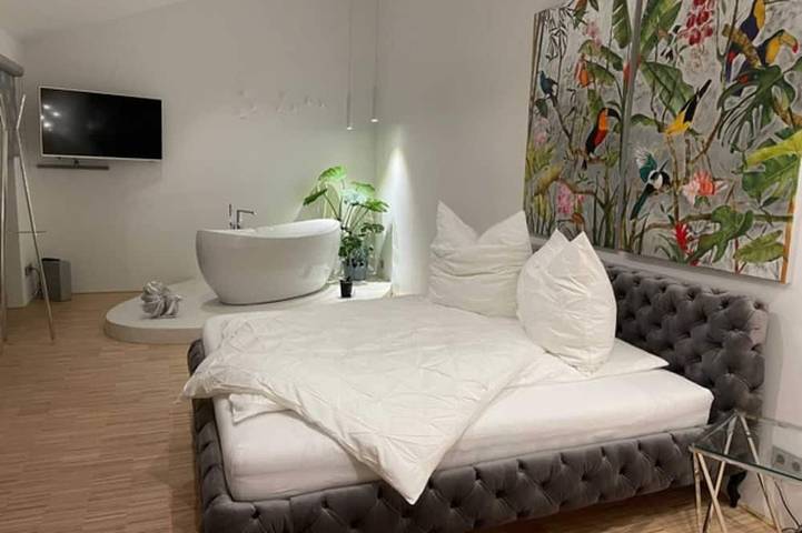 Ferienwohnung für 3 Personen, mit Whirlpool und Garten sowie Terrasse in Gütersloh - 2