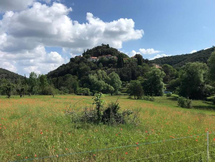 Gîte pour 4 personnes, avec terrasse et vue à Reynès - 2