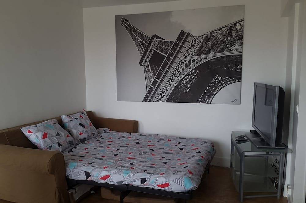 Apartamento entero, Bienvenido al pequeño nido encaramado in La Courneuve, Sena-Saint Denis