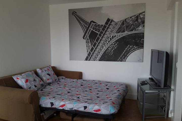 Apartamento entero, Bienvenido al pequeño nido encaramado in La Courneuve, Sena-Saint Denis