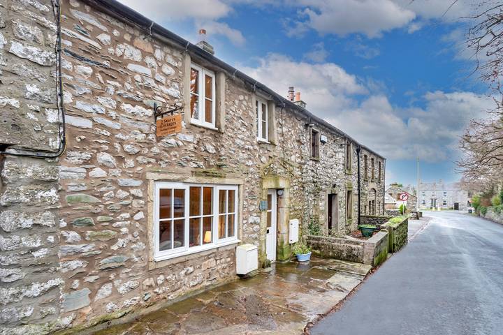 Two Storrs Cottages in Ingleton, Yorkshire Dales National Park