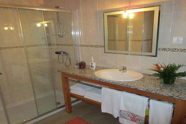 Villa pour 3 personnes, avec jardin et balcon dans São Miguel - 4