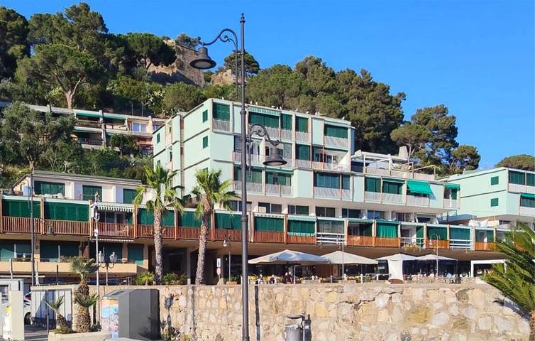 Ferienwohnung für 7 Personen, mit Terrasse in Porto Azzurro