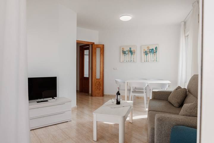 Apartamento entero, Apartamento de vacaciones para 5 personas con terraza in Los Miradores del Puerto, San Javier