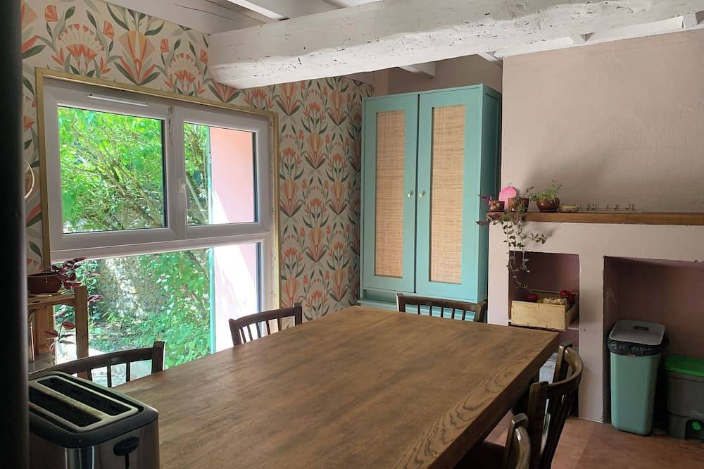 Maison atypique en forêt : détente & télétravail in Pontgouin, Région de Chartres