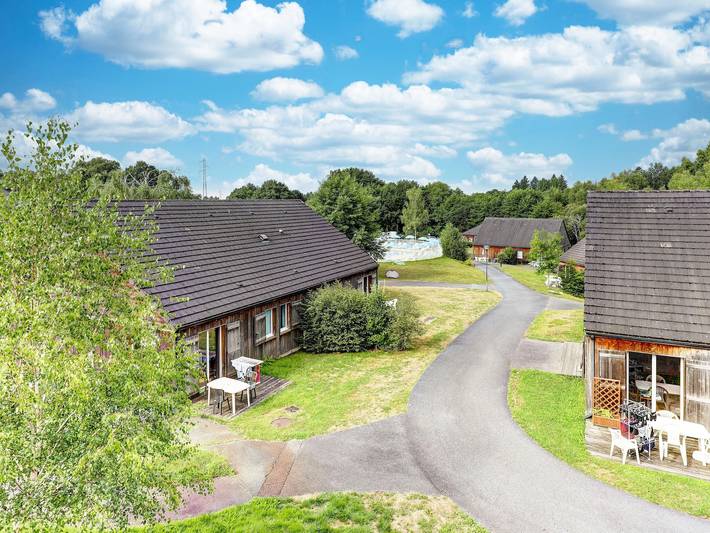 Ferienhaus für 4 Personen, mit Balkon/Terrasse und Pool, mit Haustier - 1