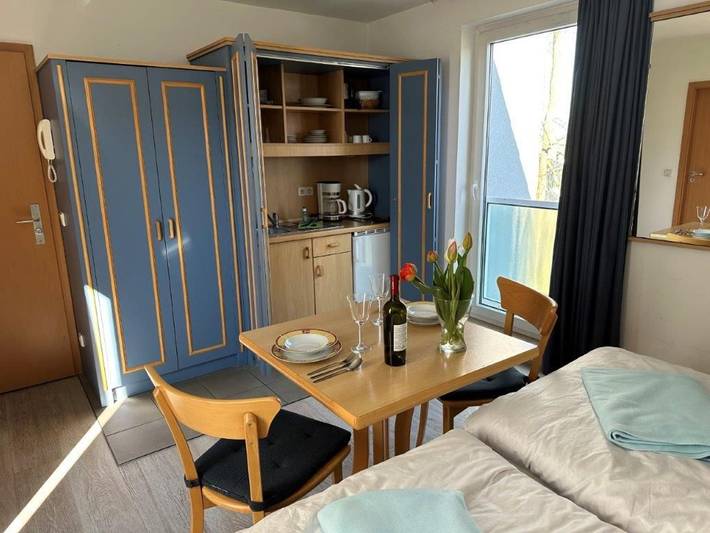 Ferienwohnung für 2 Personen, mit Balkon, kinderfreundlich in Kühlungsborn - 3