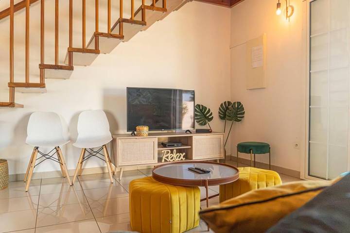 Location de vacances pour 8 personnes, avec terrasse ainsi que piscine et jardin dans Cambuston - 4