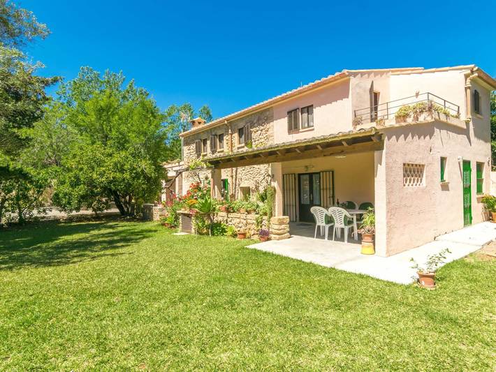 Villa für 4 Personen, mit Garten und Pool, kinderfreundlich in Pollença