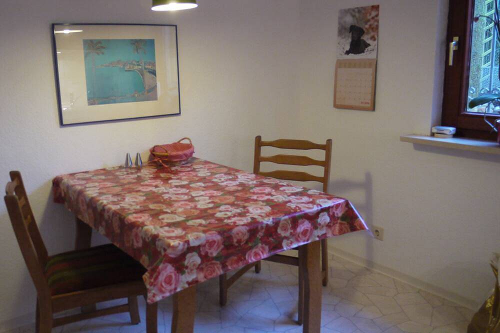 Ganze Wohnung, Direkt am Stadtpark, ideal für Spaziergänge und Besuche im Midsommerland in Harburg (Hamburg), Hamburg