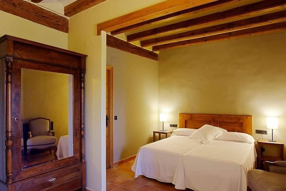 Eine absolut beeindruckende Ferienhaus in ausgezeichneter Umgebung in Ponts, Noguera