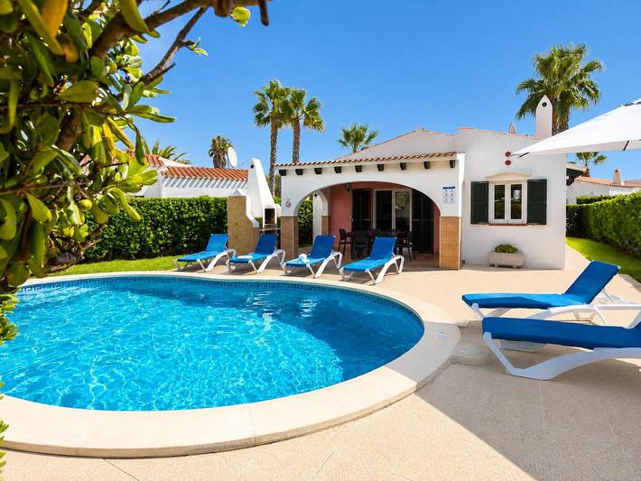 Finca für 6 Personen, mit Meerblick und Garten auf Menorca