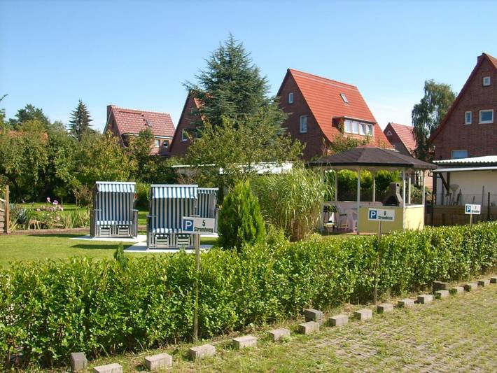 Ferienwohnung für 4 Personen, mit Terrasse und Garten, kinderfreundlich in Warnemünde