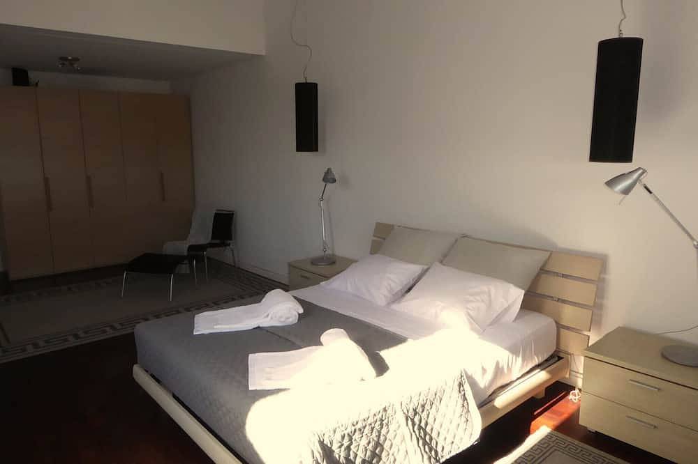 Entire apartment, 2Stay - A2 Local Accommodation with swimming pool in São Miguel Island, Ponta Delgada