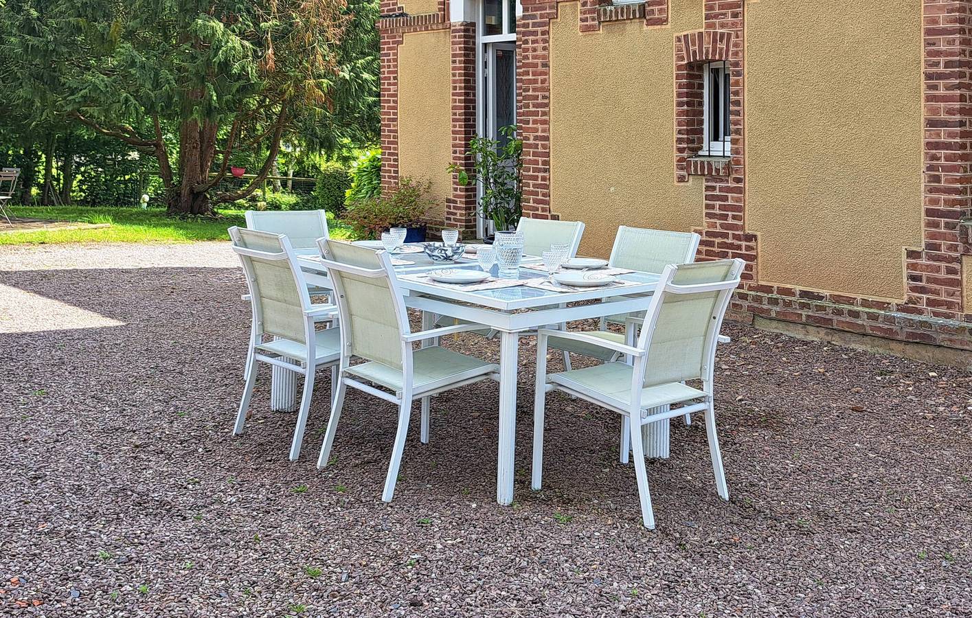 Gemütliche Wohnung mit Garten, WiFi & Parkplatz in der Nähe von Montviette in Sainte-Marguerite-de-Viette, Lisieux und Umgebung