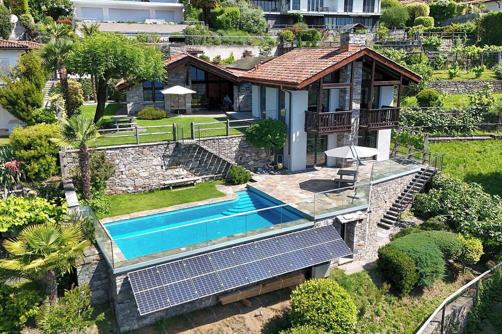 Grosszügige Ferienanlage für 6+ Personen mit Schwimmbad mit Blick auf den Lago M in Minusio, Tessiner Alpen