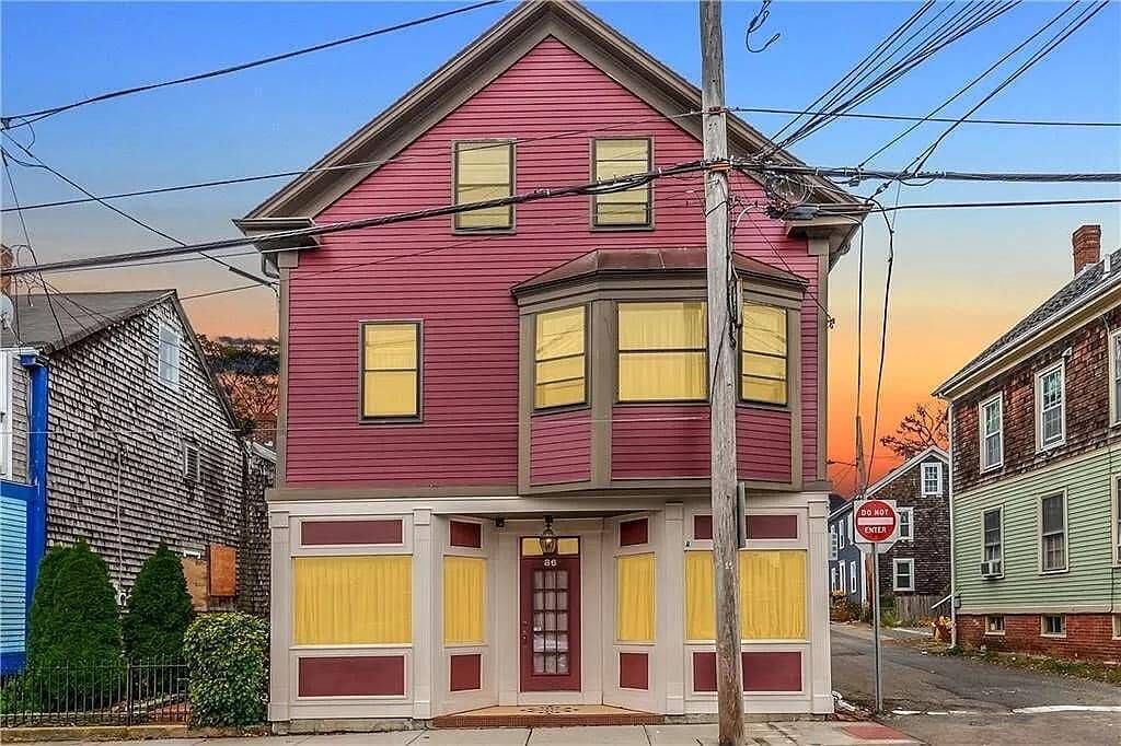 Ganze Wohnung, Recently Renovated 2 Bed 1 Bath (Dog Friendly) Apartment in the Broadway Neighborhood in Newport, Newport County