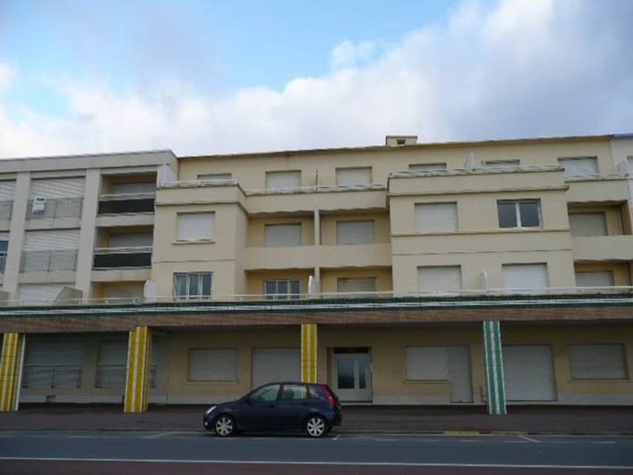 Appartement entier, Charmant T2 à Berck-sur-Mer avec balcon face à la mer in Berck Plage, Berck