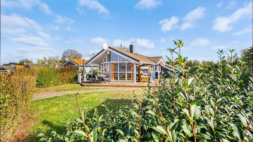 Ferienhaus für 6 Personen, mit Terrasse und Sauna sowie Garten