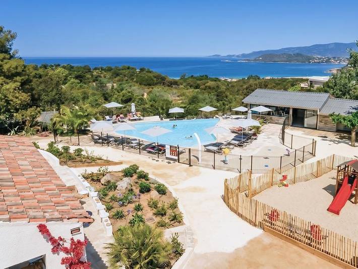 Camping pour 5 personnes, avec Terrasse en Corse-du-Sud