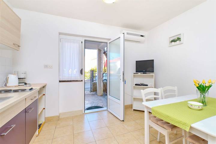 Ferienwohnung für 2 Personen, mit Terrasse in Mali Lošinj - 4