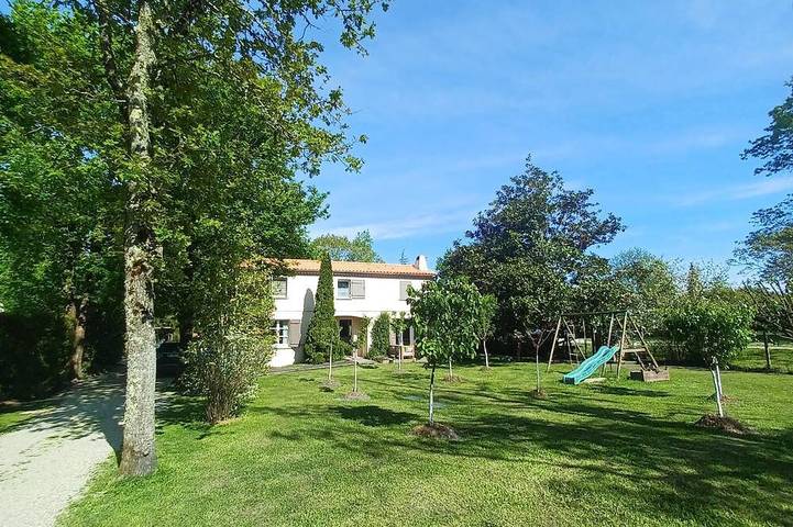 Maison de vacances pour 10 personnes, avec Terrasse et Jardin à Blanquefort