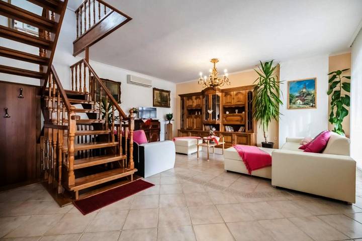Villa pour 5 personnes, avec jardin ainsi que vue et bassin pour enfant à Budapest - 4