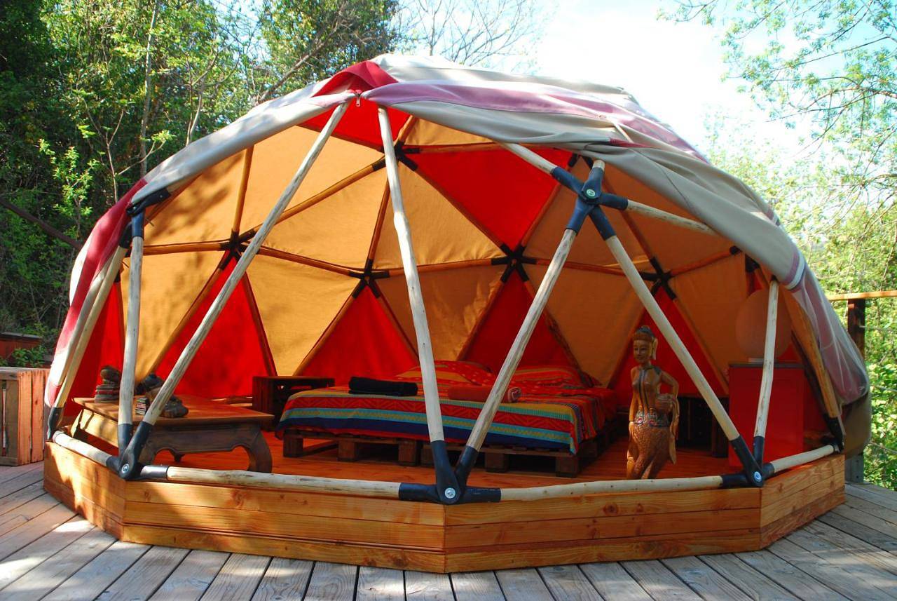Tent in Saint-Laurent-le-Minier, Région du Vigan
