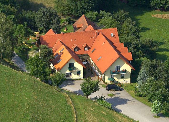 B&B für 4 Personen, mit Balkon und Garten, kinderfreundlich in der Oststeiermark