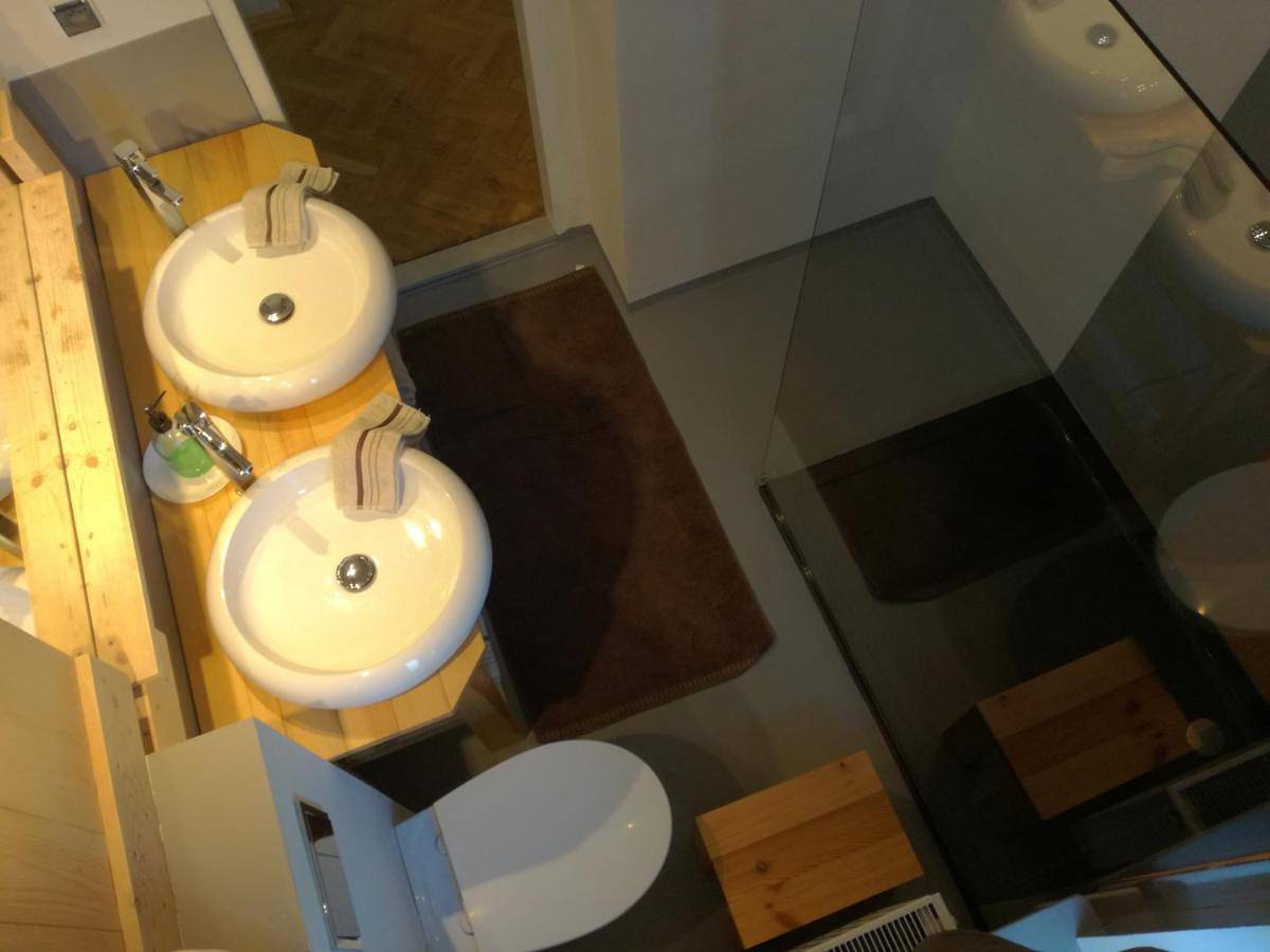 Three-Bedroom House in Wawer, Warszawa