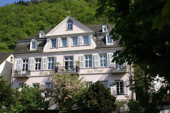 Hotel für 2 Personen, mit Terrasse und Garten in Brodenbach