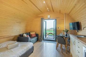 Holiday Home for 4 People in Denbighshire, North-Wales, Photo 1