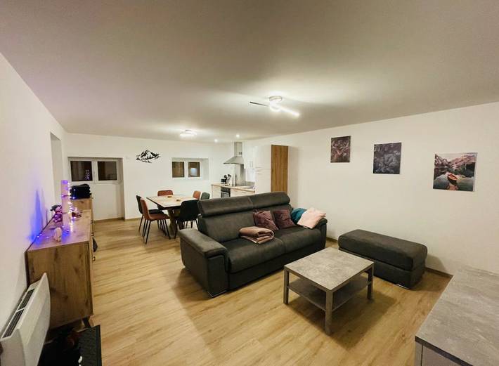 Gîte pour 5 personnes à Longevilles-Mont-d'Or