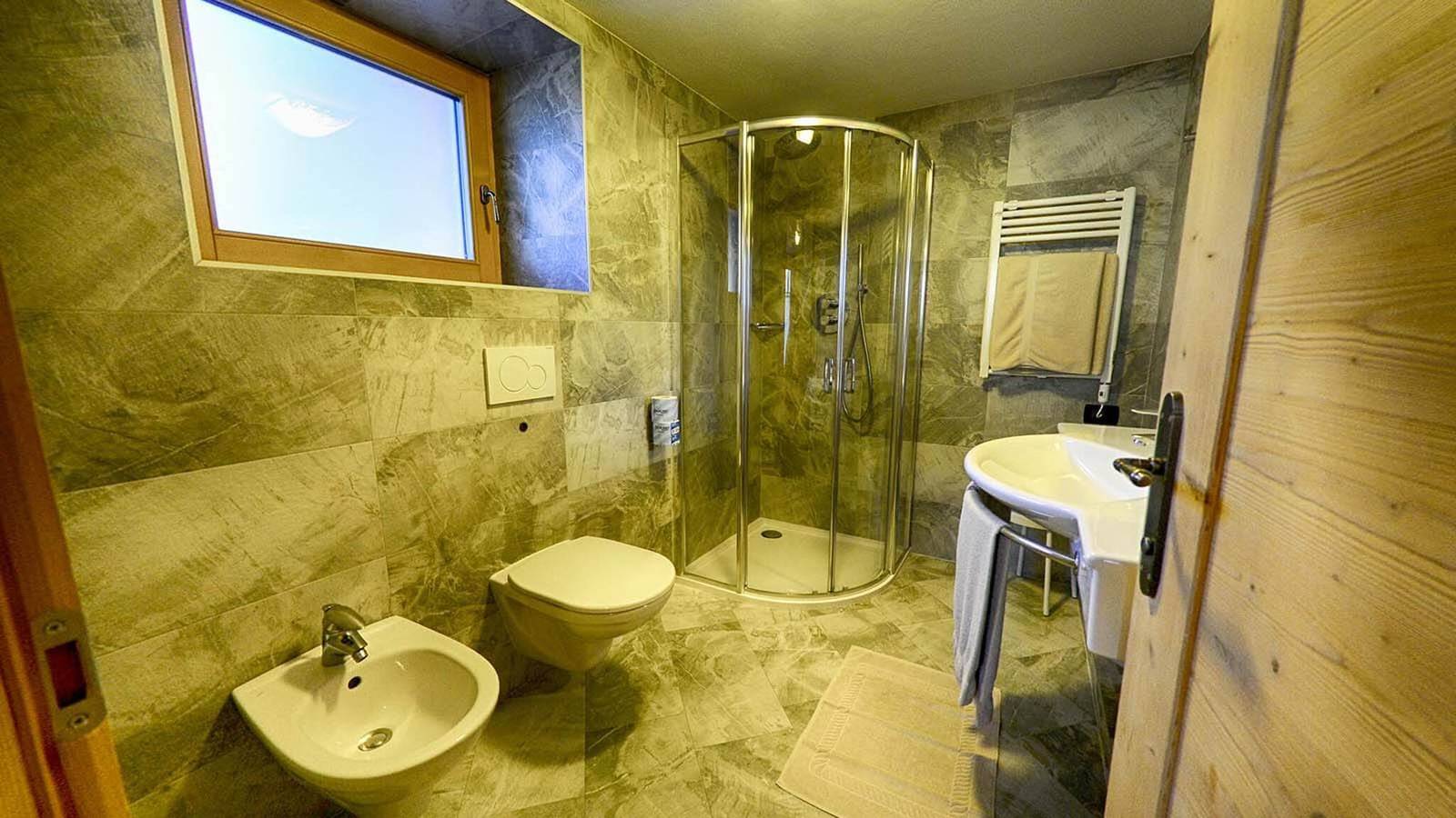 Ganze Wohnung, Wohnung Casciana - Baita Cusini mit Bergblick, Wellnessbereich und Wlan in Teola, Livigno