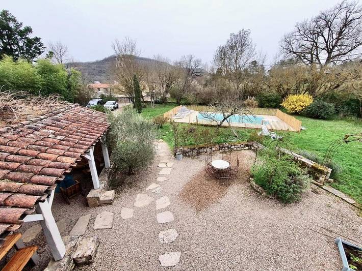 Location de vacances pour 6 personnes, avec vue ainsi que piscine et jardin, adapté aux familles à Vindrac-Alayrac - 4