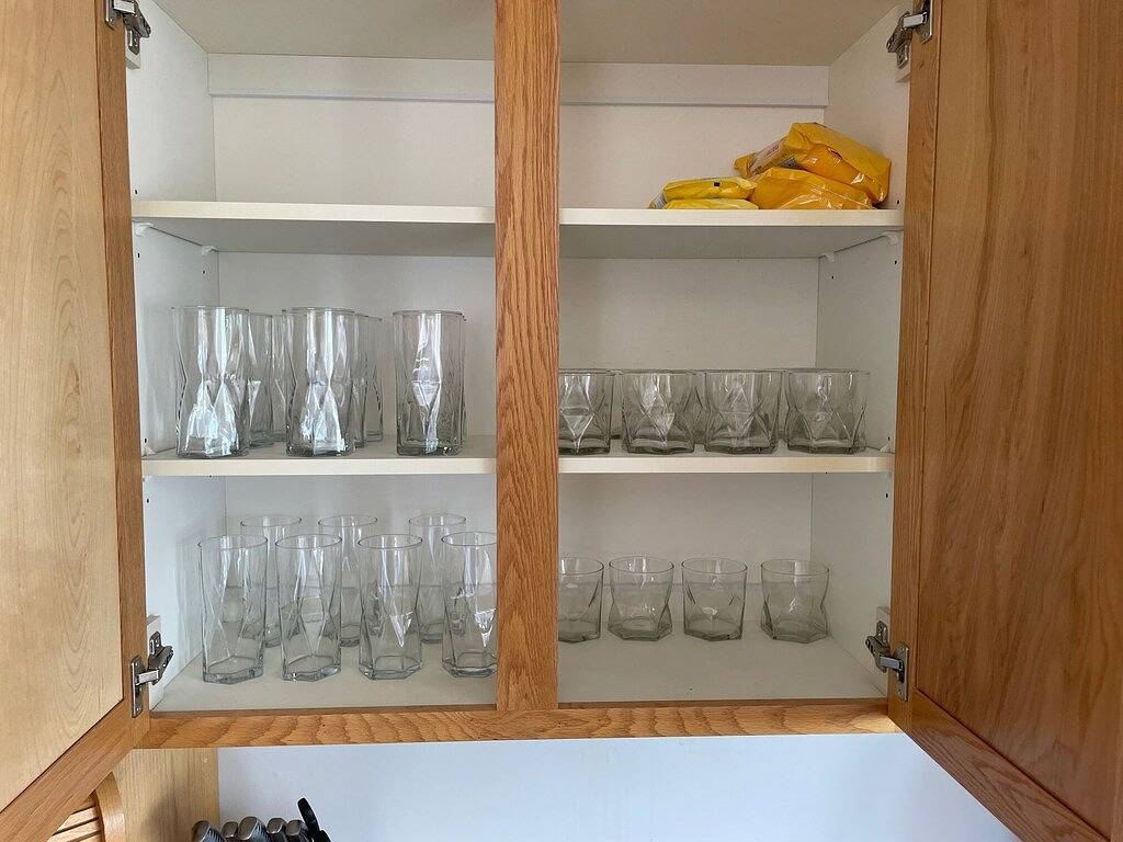 3 Br 5 Bed Upper Floor With Massive Lake view in Peachland, Regional District of Central Okanagan