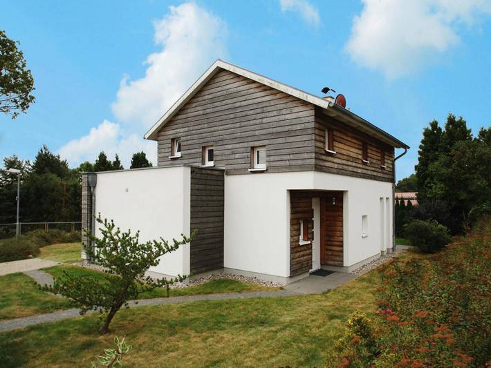 Ferienhaus für 6 Personen, mit Balkon und Terrasse sowie Garten und Sauna in Zurow - 2