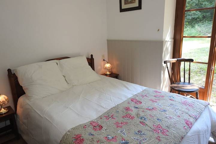 Gîte pour 7 personnes, avec jardin et balcon à Bazouges-la-Pérouse - 4