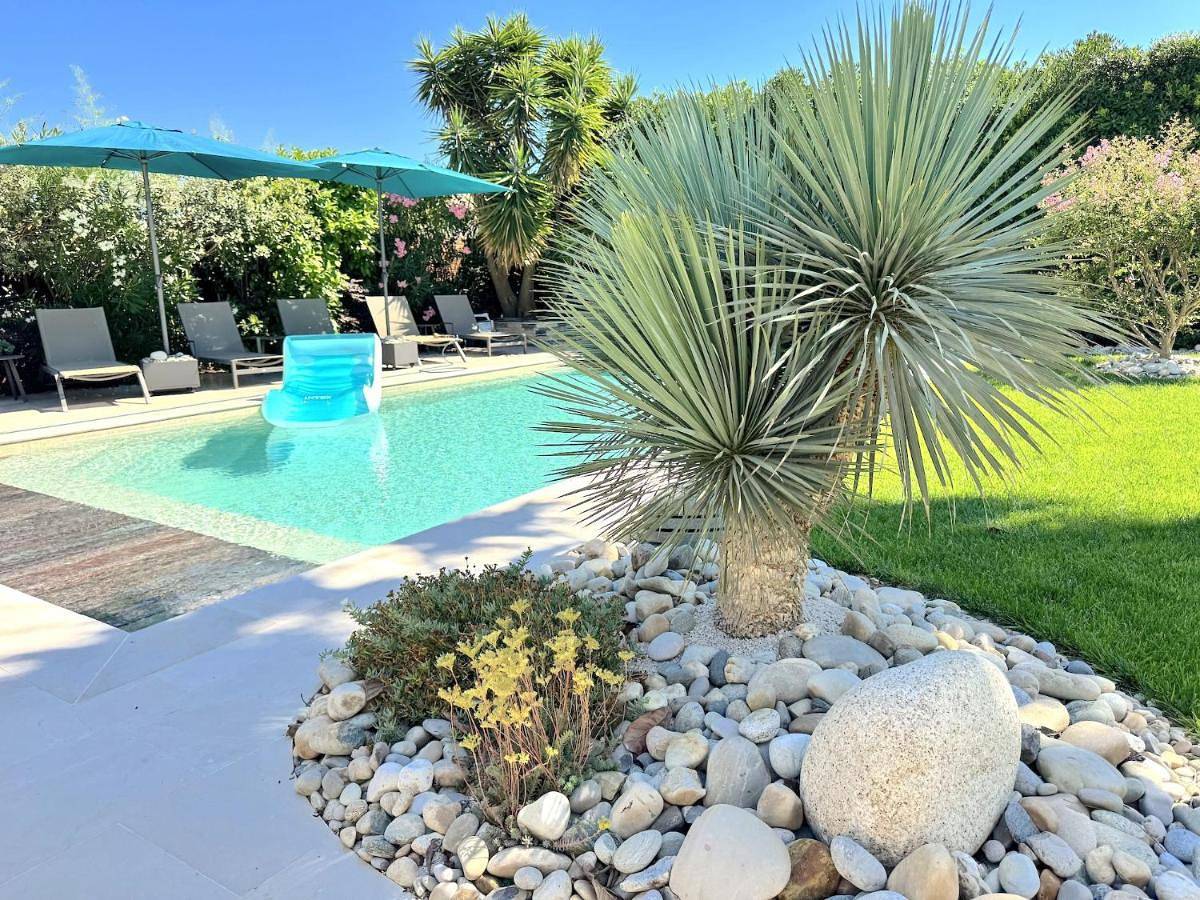 Villa Balāo - Gay Guesthouse Men Only in Balaruc-les-Bains, Côte méditerranéenne (France)