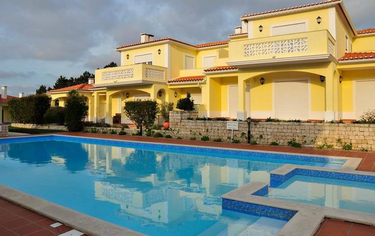 Casa de férias para 6 pessoas, com jardim e piscina e ainda vista em Amoreira