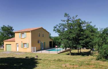 Villa pour 6 personnes, avec terrasse ainsi que piscine et jardin, animaux acceptés en Ardèche