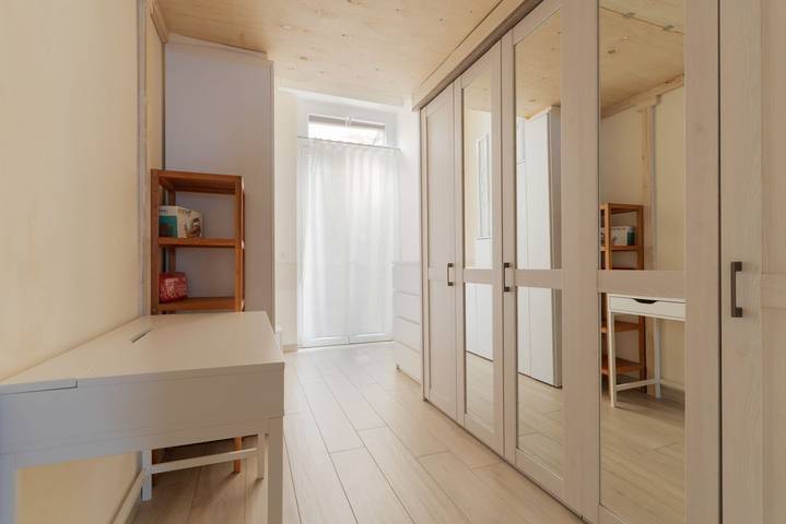 Appartamento intero, Guesthost - Cozy Loft with Mezzanine Milan in Milano, Provincia di Milano