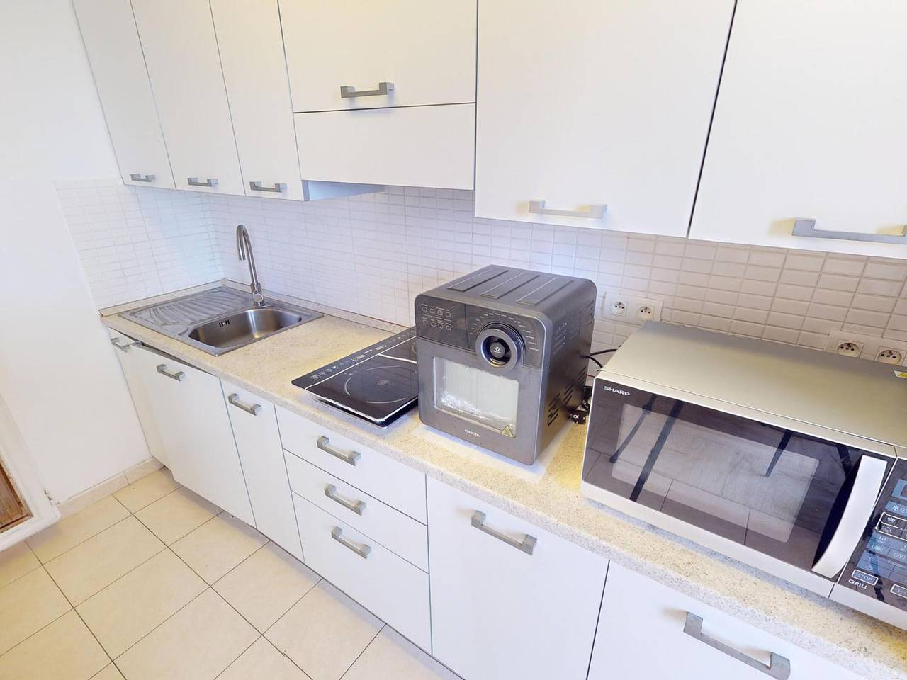 Ganzes Studio, Studio im Erdgeschoss mit Terrasse, am Meer, Wifi, Haustiere erlaubt in Roquebrune-Cap-Martin, Nizza und Umgebung