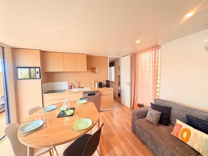 Camping pour 8 personnes, avec Terrasse et Piscine