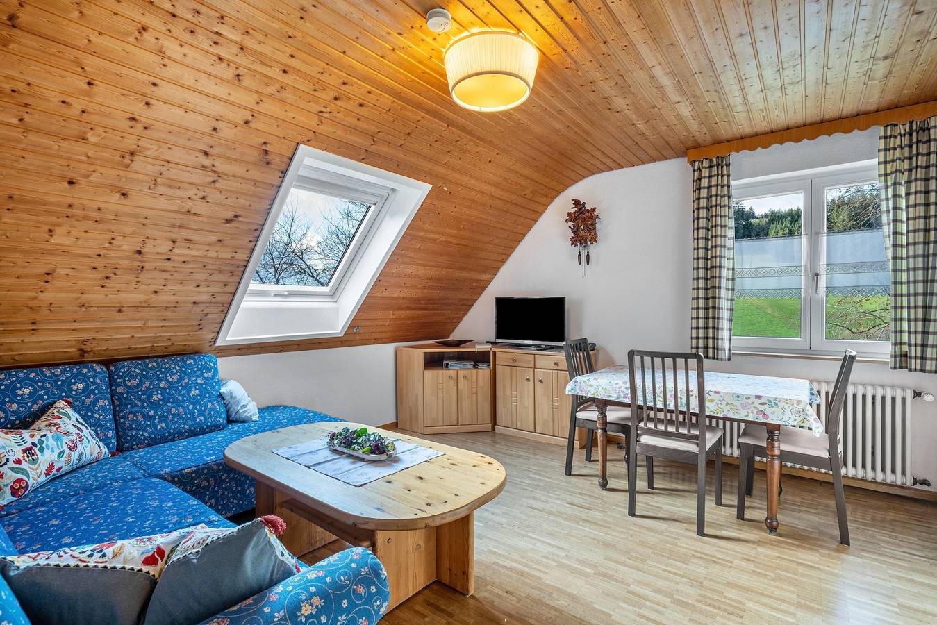 Ganze Wohnung, Ferienwohnung Waldblick" mit Balkon und Terrasse in Elzach, Mittlerer Schwarzwald
