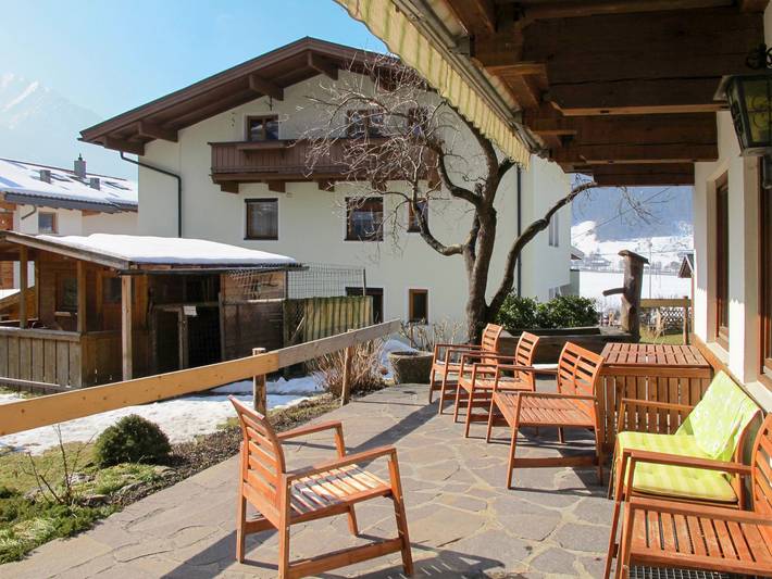 Ferienhaus für 15 Personen, mit Balkon und Garten - 1